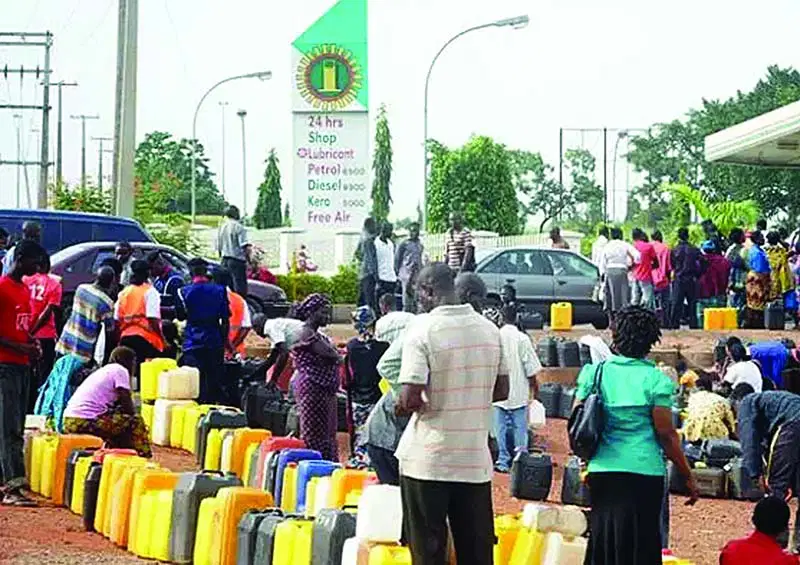 Reps, NBA, PDP, and Others Call for Reversal of Petrol Price Increase